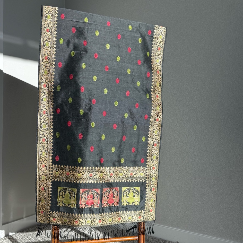 VTG Indian Banarasi Brocade Shawl Table Runner Wall Hanging Black Gold Ethnic - Picture 5 of 7